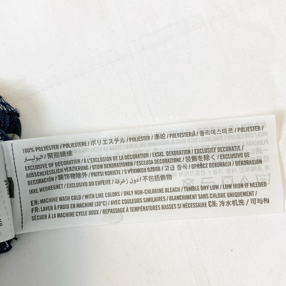 Abercrombie Spaghetti Camisole Ruffled - Picture 7 of 8